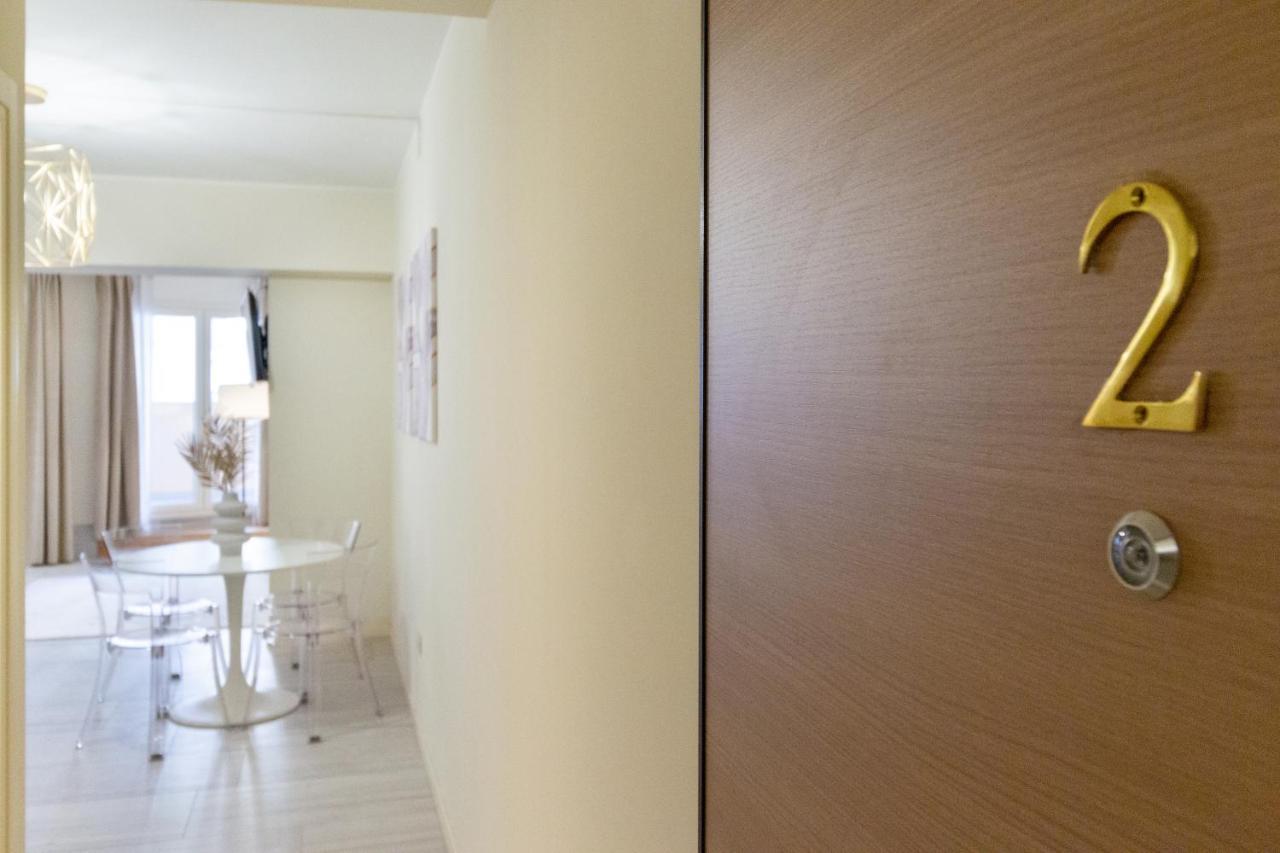 Studio Apartments Boutique Al Bastione Di Кальярі Екстер'єр фото